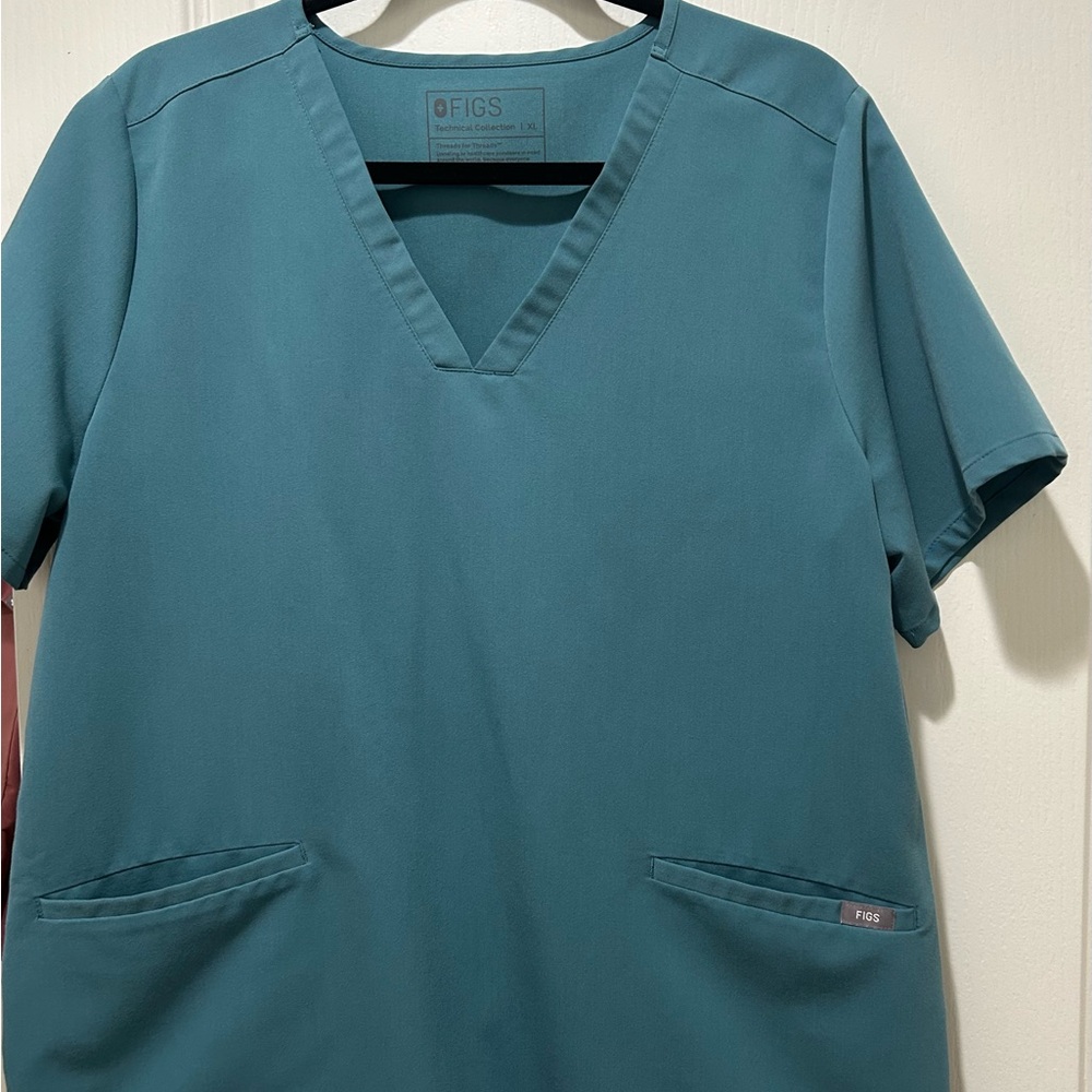 Figs Ocean Blue Technical Scrub Top